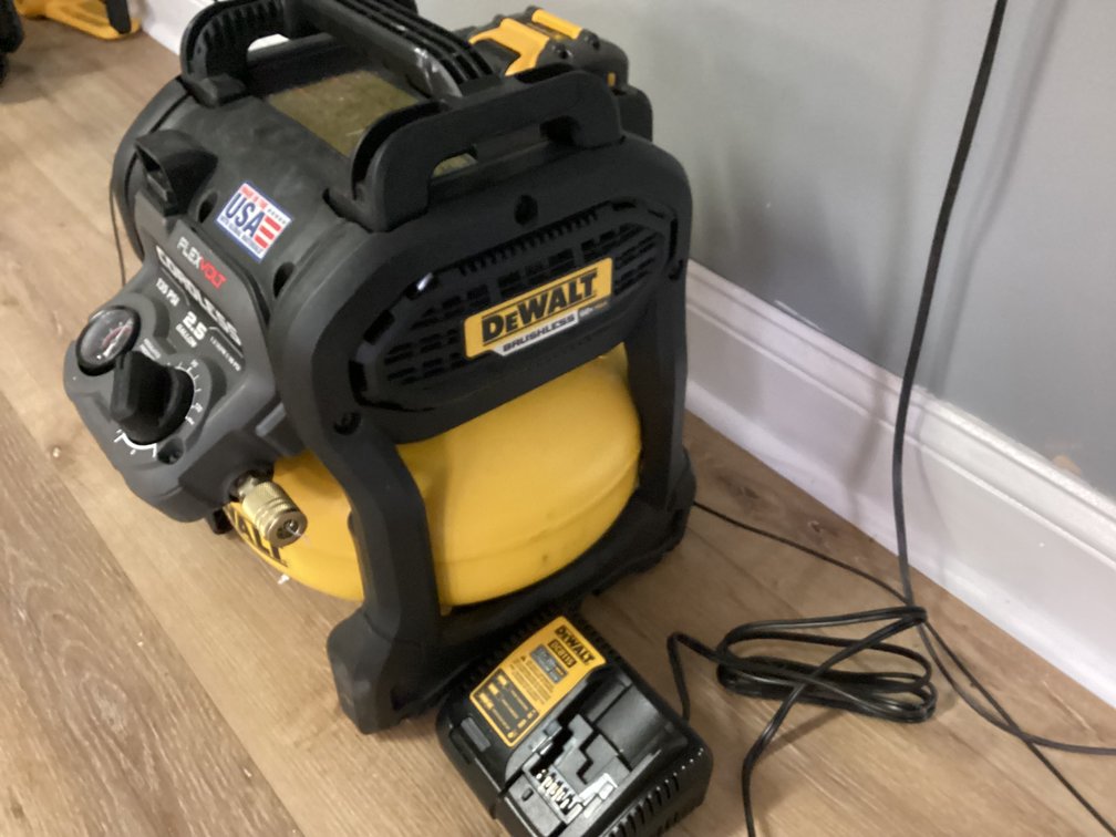 Image for DeWalt Flex Volt Cordless Compressor