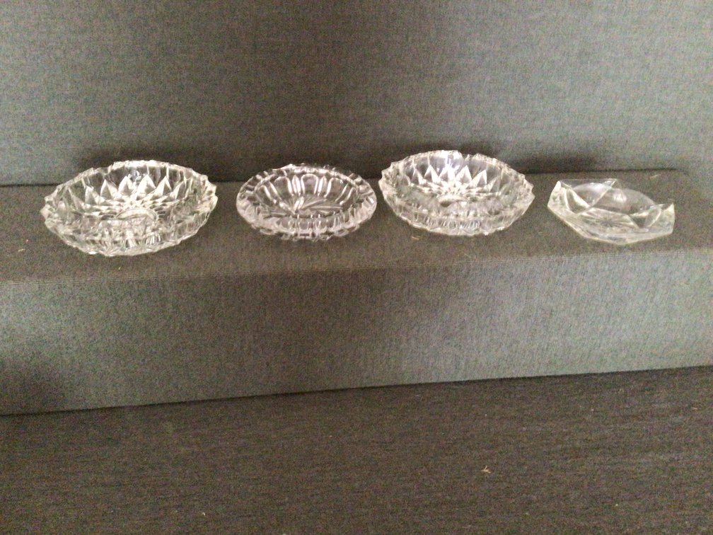 Image for Assorted decorator items.