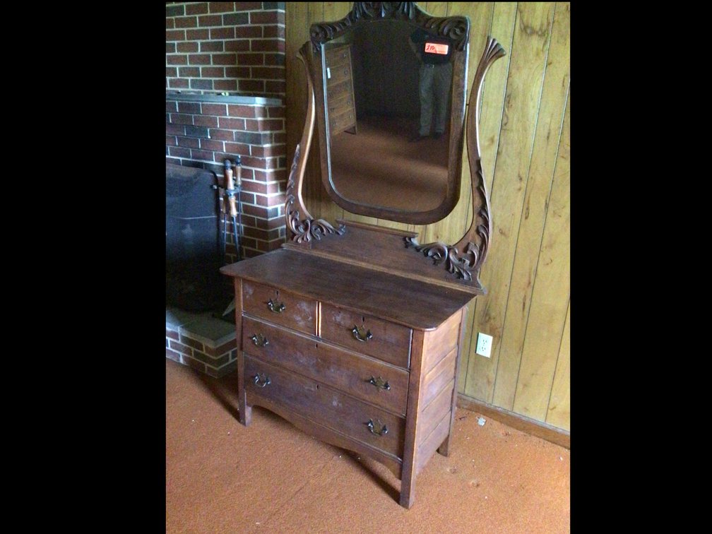 Image for 4 drawer oak dresser heavy gingerbread