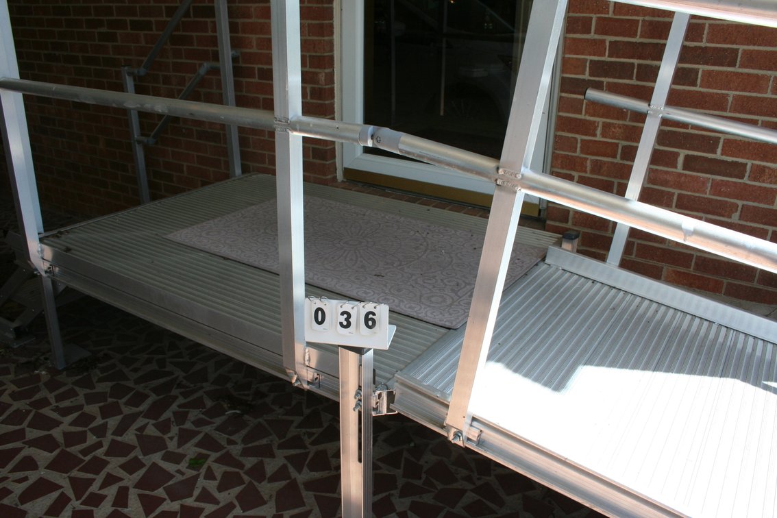 Image for Aluminum Ramp with Landing / Steps Approx 28 Foot