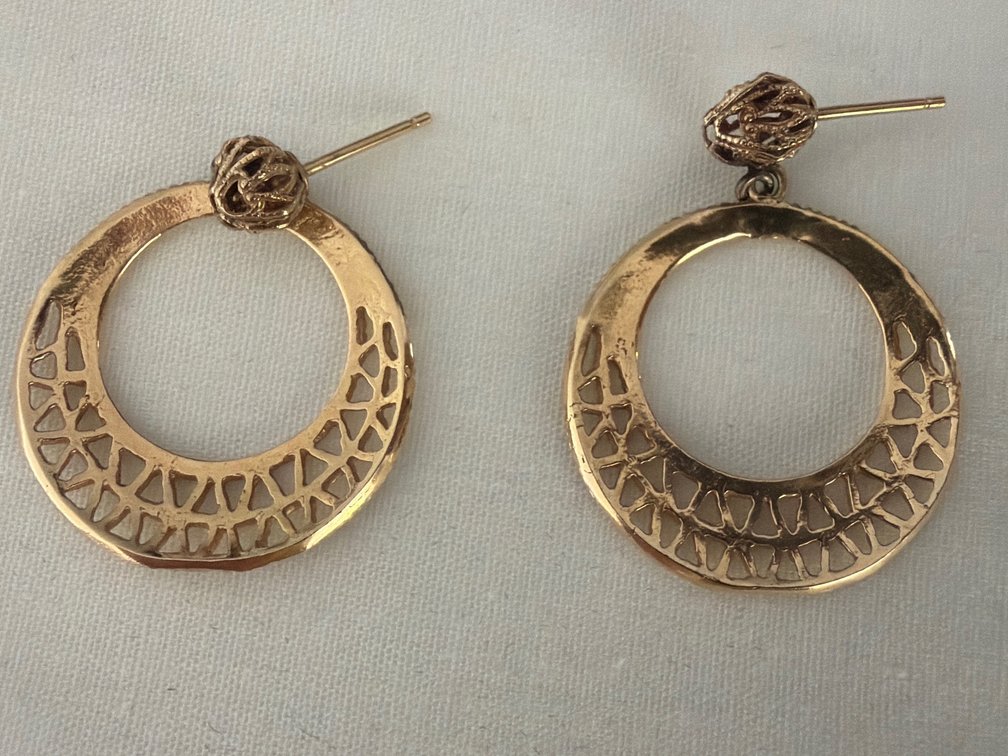 Image for 10K Yellow Gold Filigree Flat Hoop, Pierced, Earring