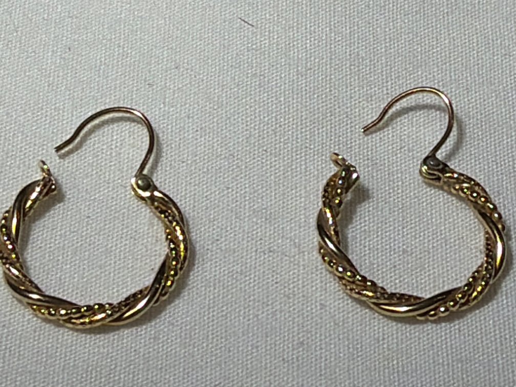 Image for 17 mm in diameter Twisted Rope Style Hoop Earrings