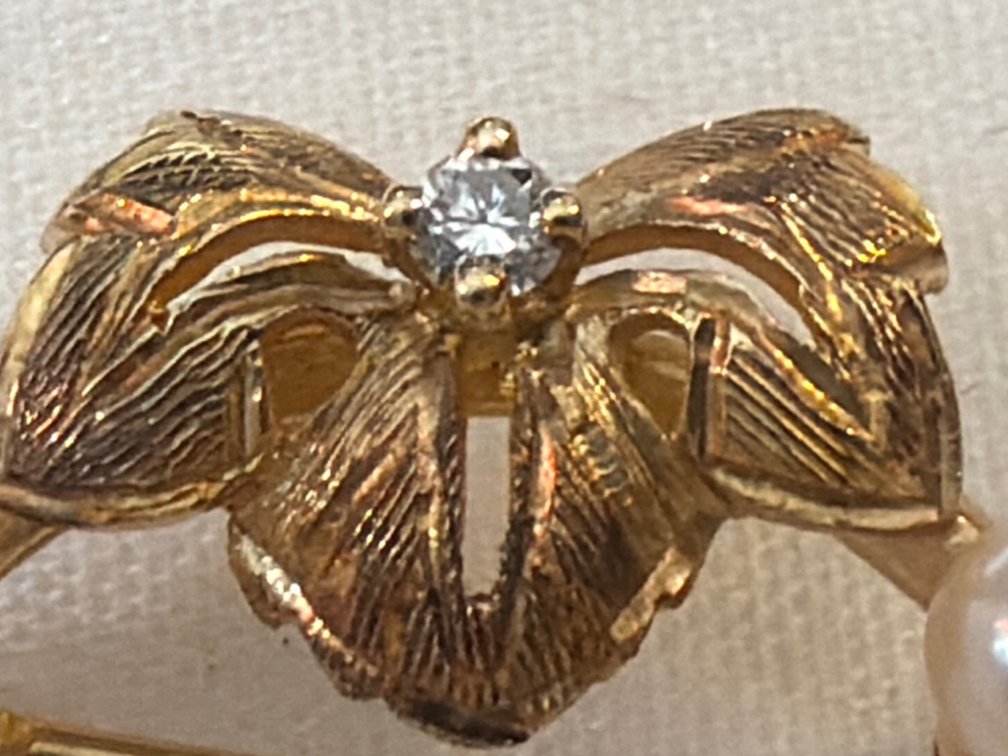 Image for 14K Yellow Gol, 23.0 mm wide Circle Pin