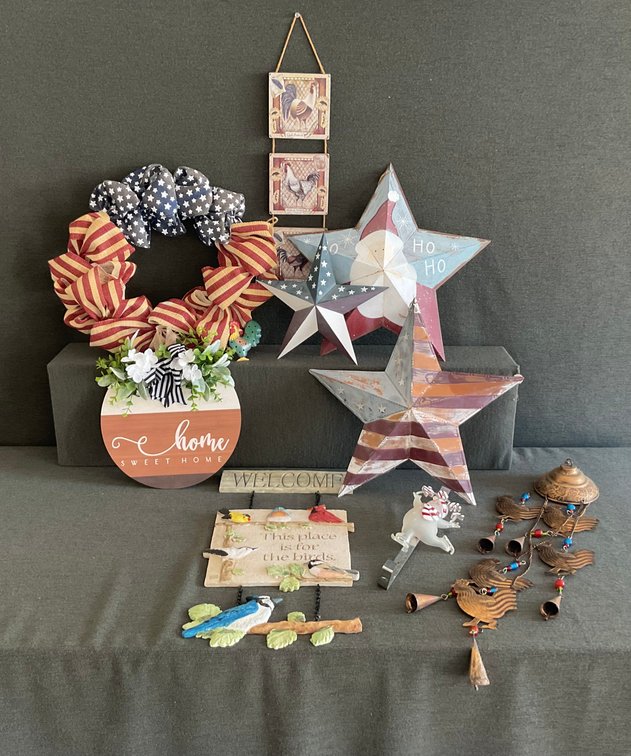 Image for Holiday Decorator’s Lot