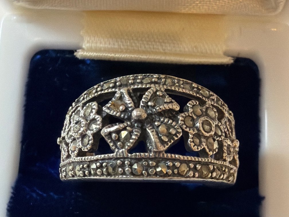 Image for Ring sterling silver. 5.2 grams
