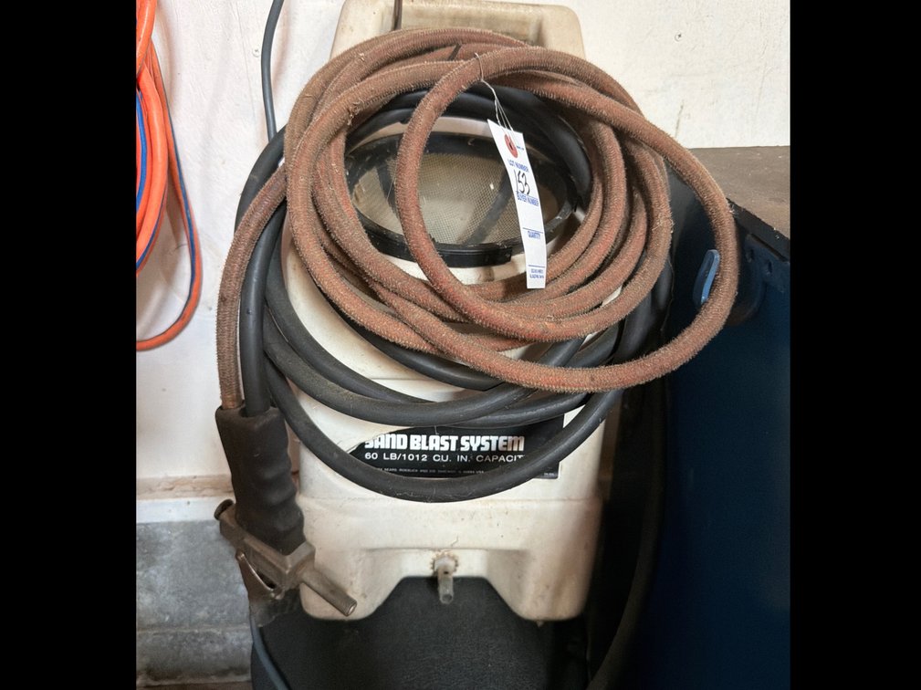 Image for 60 pound sandblast system