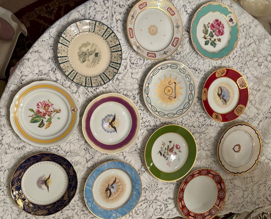 Image for China examples of presidential plates used in the White House