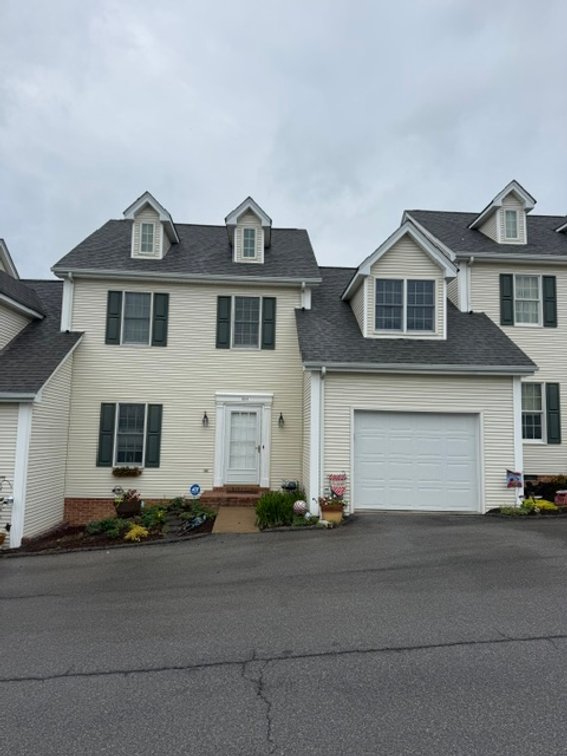 Image for Condominium 843 Barclay Dr. Abingdon, VA 24210