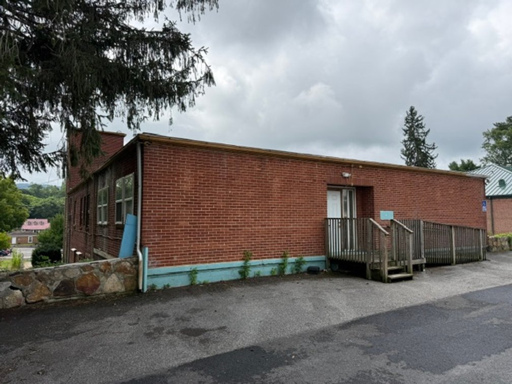 Image for 221 W. Main St., Marion, Va