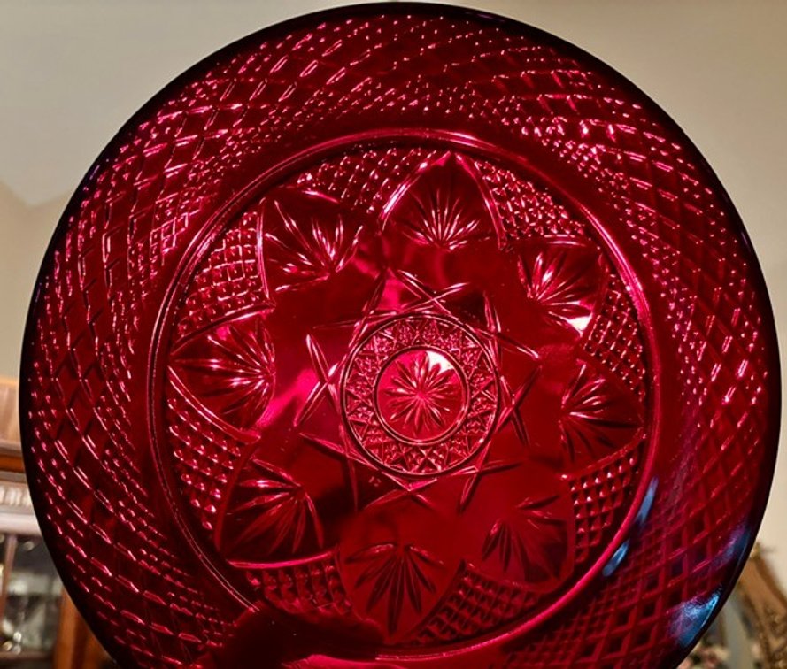 Image for Etched red/burgundy dishes: