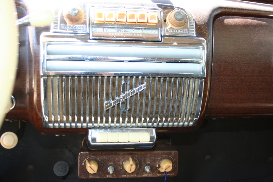 Image for 1948 Pontiac Series 28PB Streamliner 8 4 Door Sedan