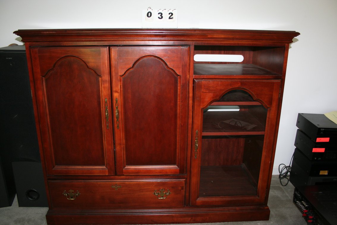 Image for Hooker Furniture Corp Cherry entertainment cabinet