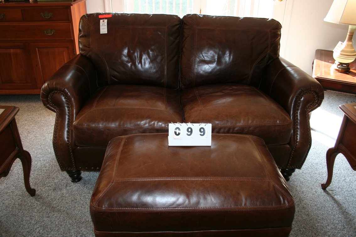Image for Modern 2015 genuine leather loveseat & matching ottoman