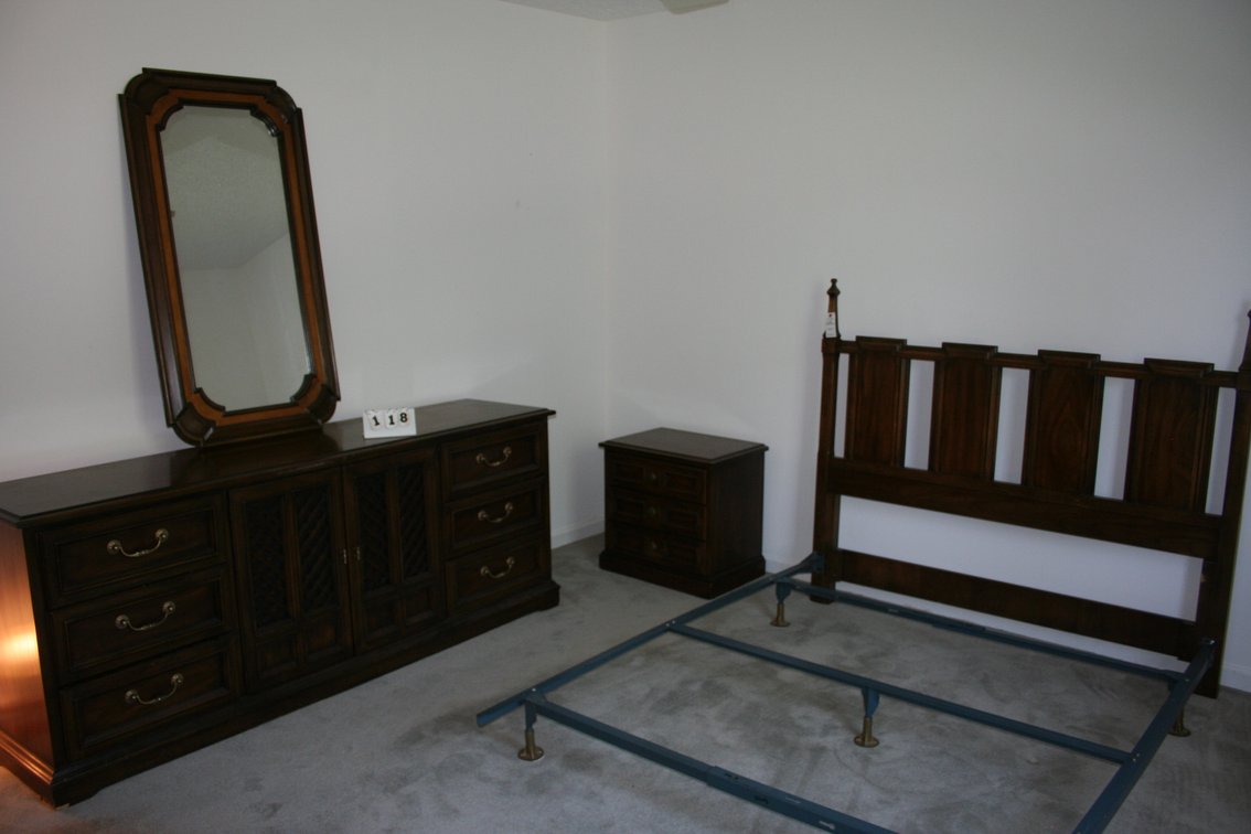 Image for Drexel 4 piece queen size bedroom suite from 1968