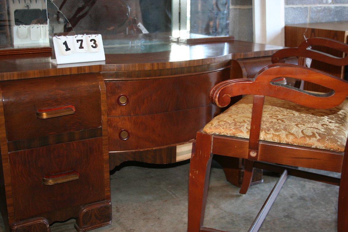 Image for Early 1940's 5 piece Waterfall bedroom suite