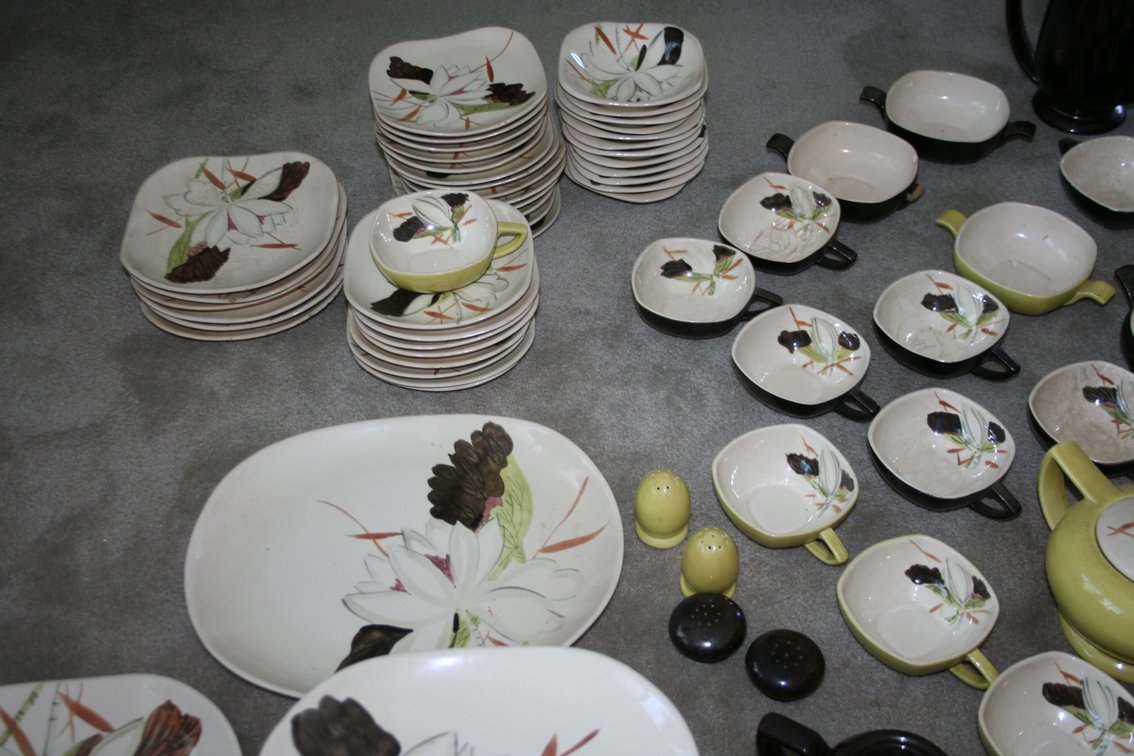Image for Circa 1953-1962 Red Wing Capistrano dinnerware/dishes by Red Wing Pottery.