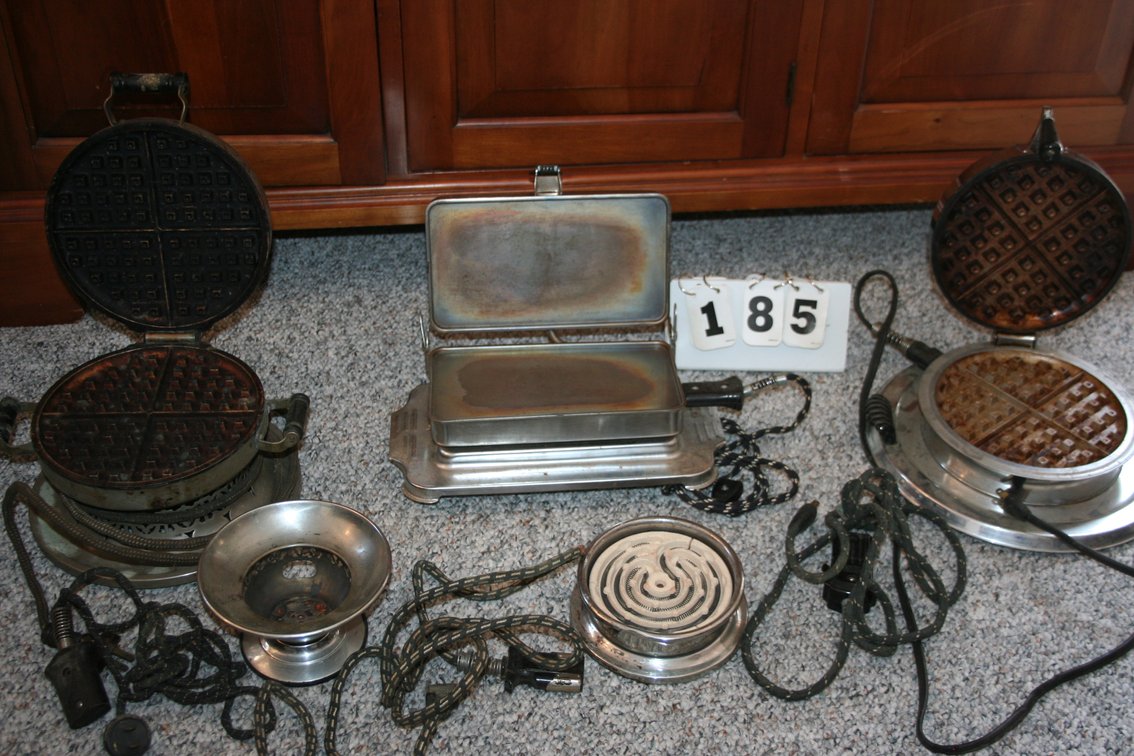 Image for Box of 5 antique kitchen appliances 1920's - 1930's