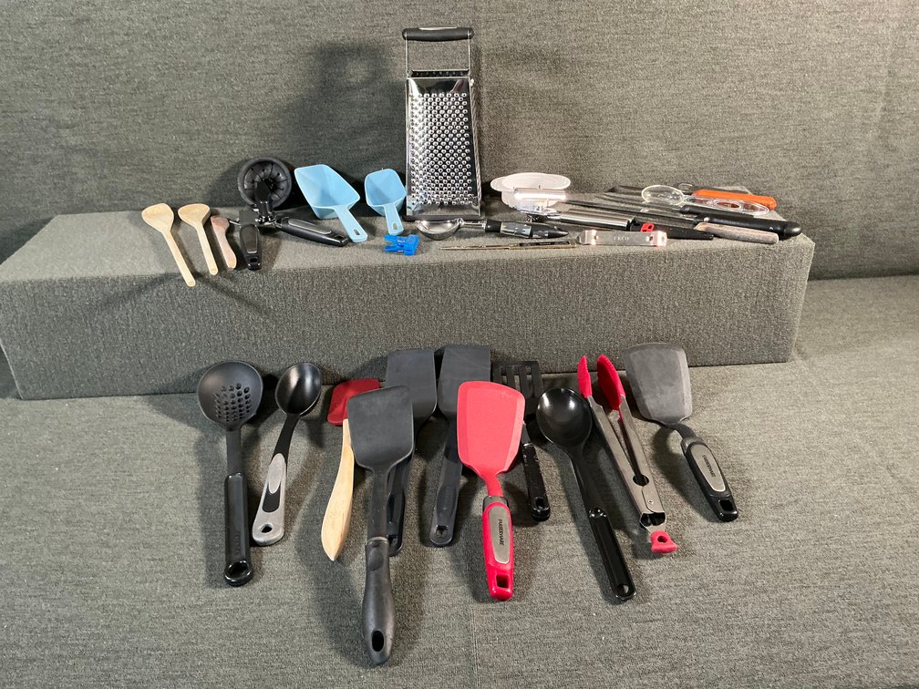 Image for Kitchen Utensil Lot