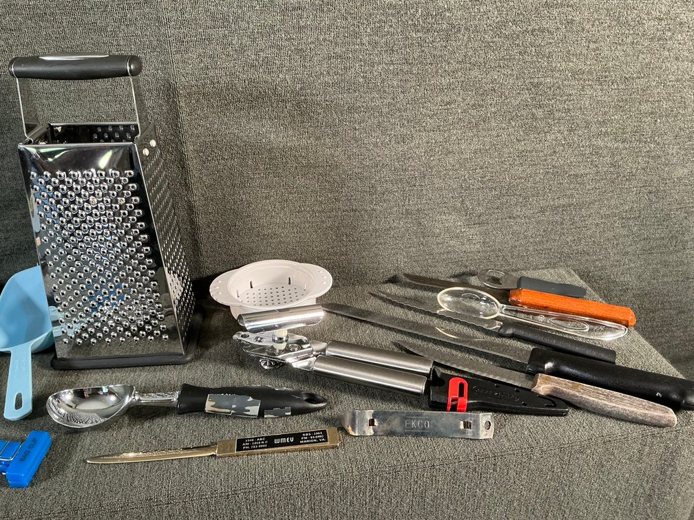 Image for Kitchen Utensil Lot