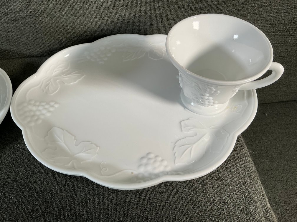 Image for Mixed Servingware/Glassware Lot