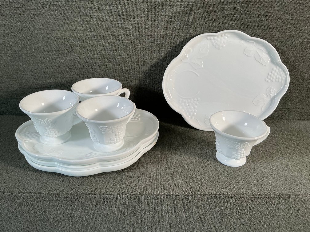 Image for Mixed Servingware/Glassware Lot