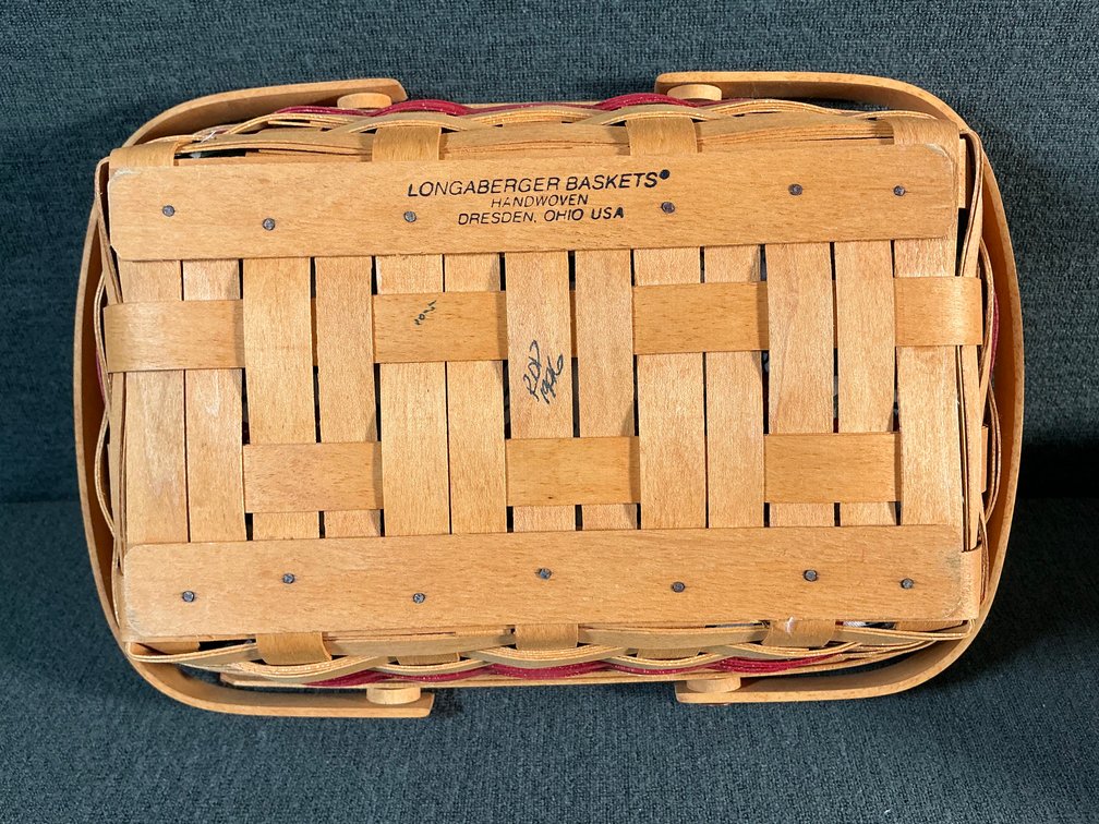 Image for Longaberger Christmas and Century Baskets