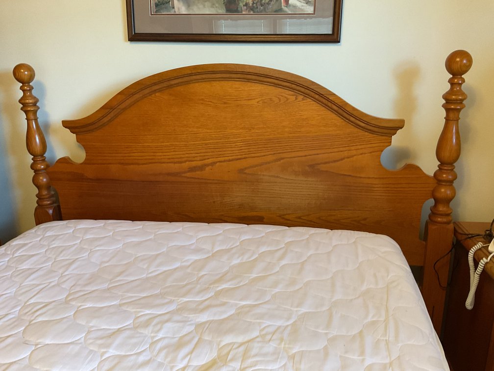 Image for Vaughan Bassett Queen or Full Bed