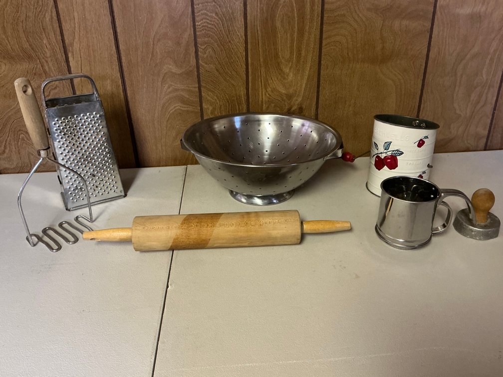 Image for Vintage Kitchen Lot