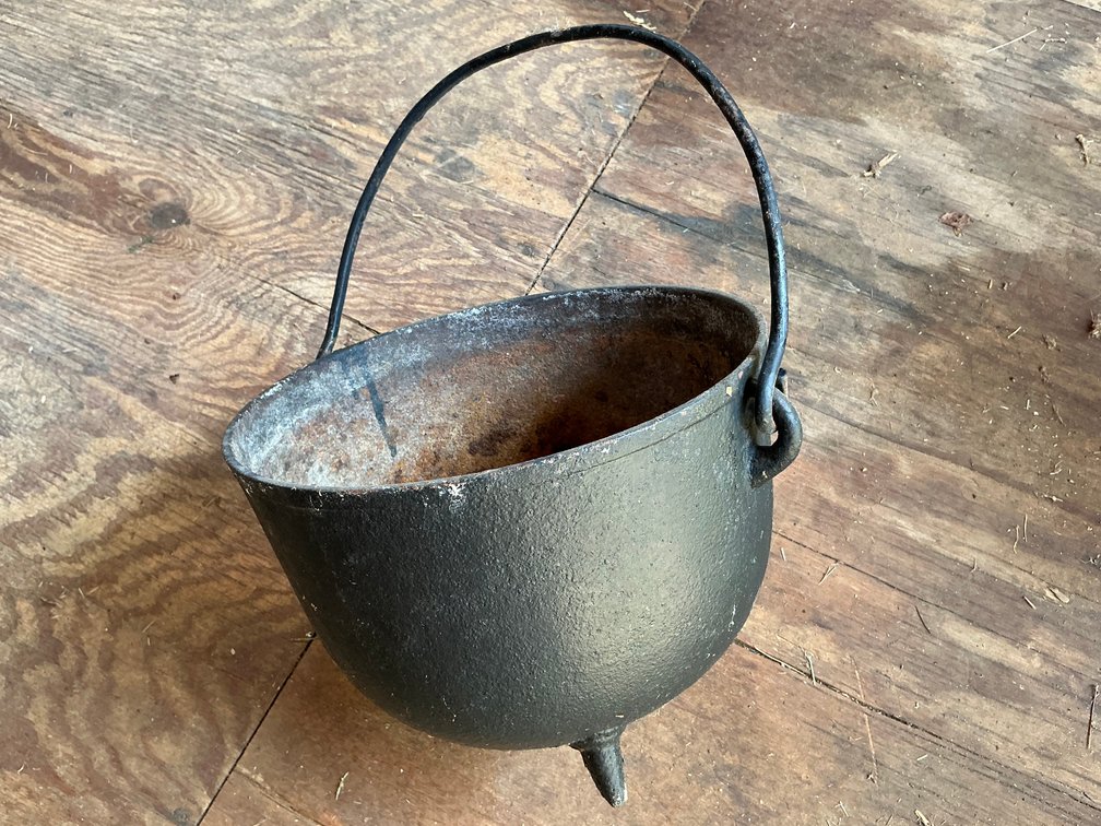 Image for Small Cast Iron Pot