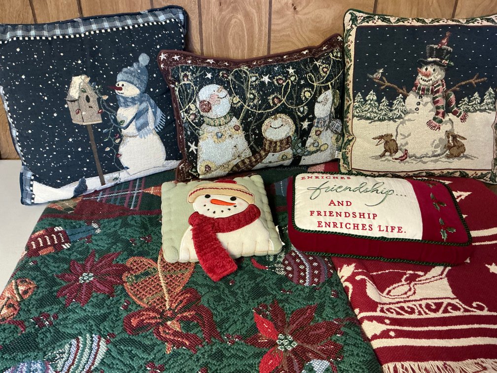Image for Christmas Throws & Pillows