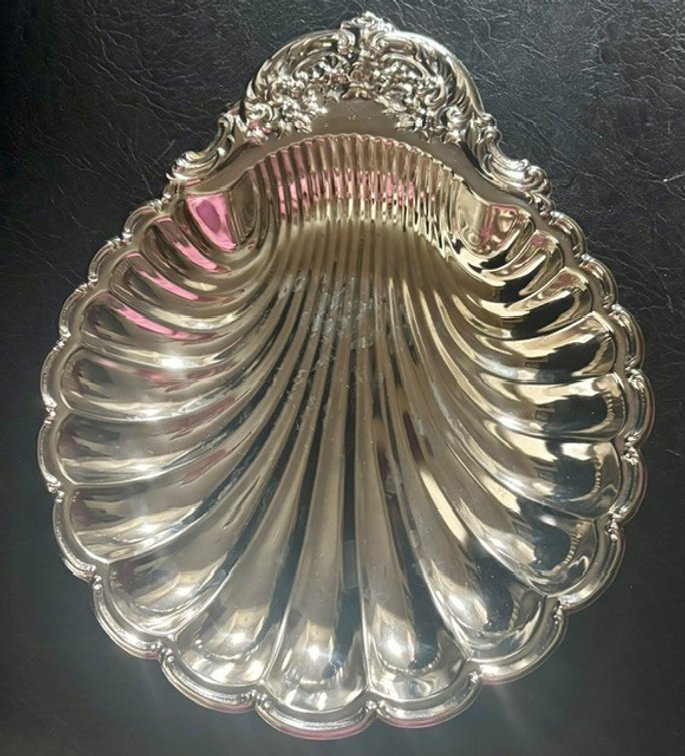 Image for Beautiful Floral and Scalloped 12