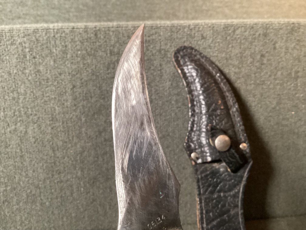 Image for Schrade Scrimshaw Knife with Sheath