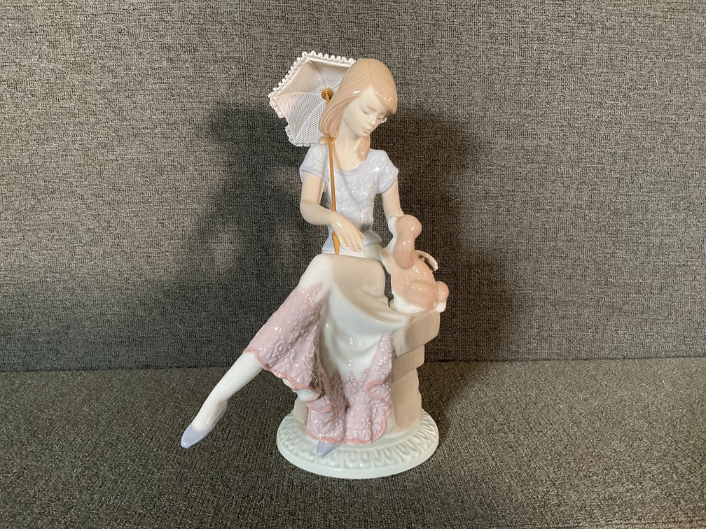 Image for “Picture Perfect Girl” by Lladro