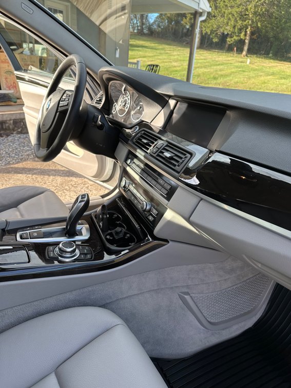 Image for 2011 BMW 5 series Passenger Car