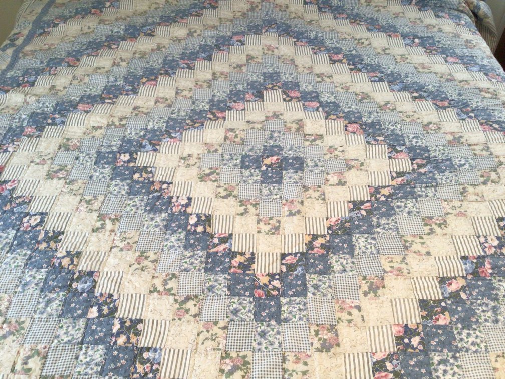 Image for Queen Size Quilted Bedspread