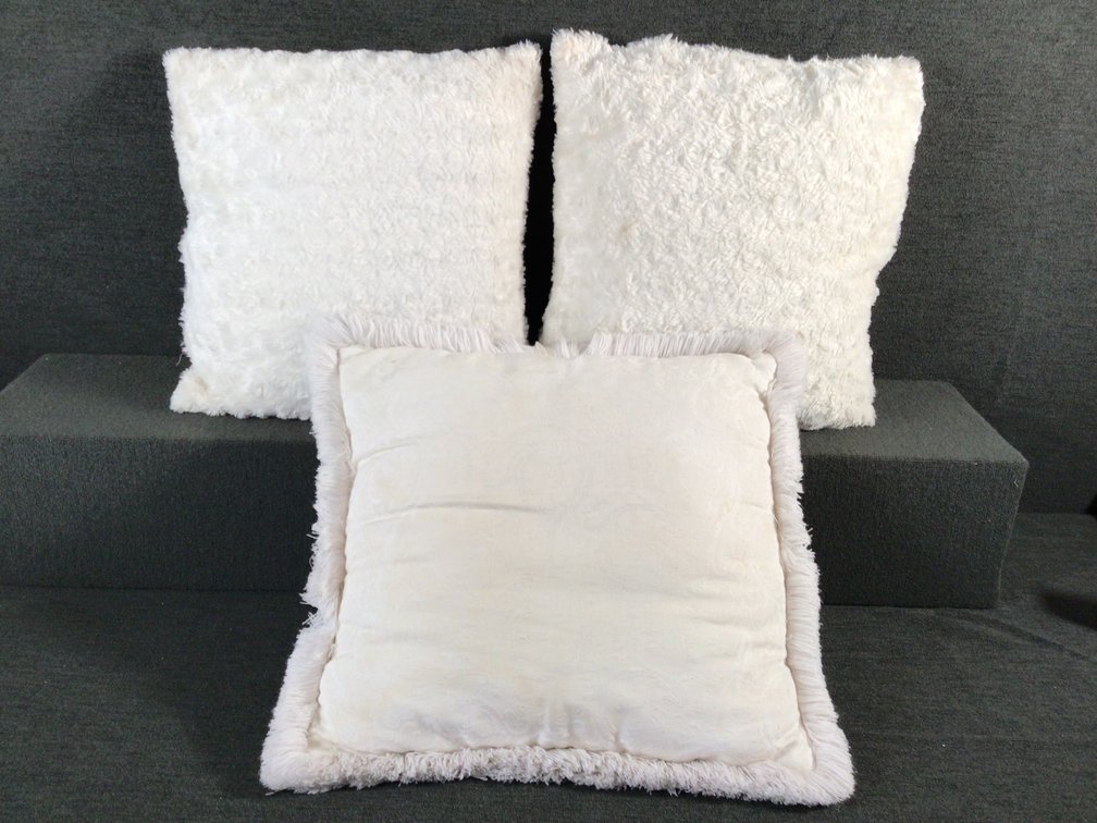 Image for 7 Decorative Pillows