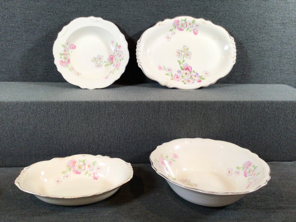 Image for Homer Laughlin Virginia Rose Pieces