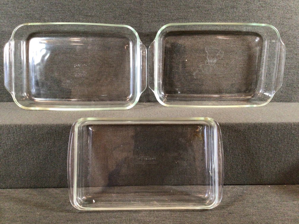 Image for Three Pyrex Baking Dishes