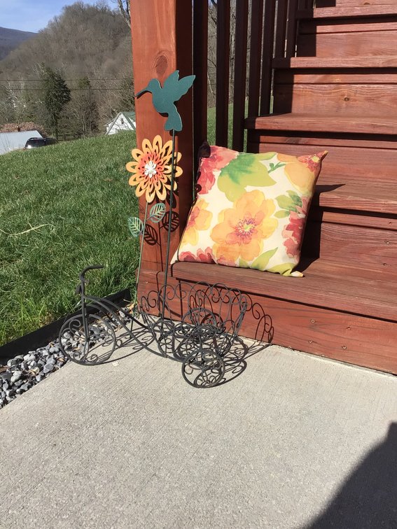 Image for Outdoor Decorator Lot