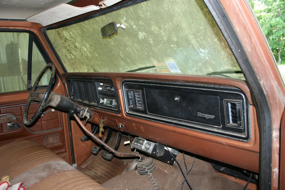 Image for 1974 Ford F-250 Ranger Camper Special 
