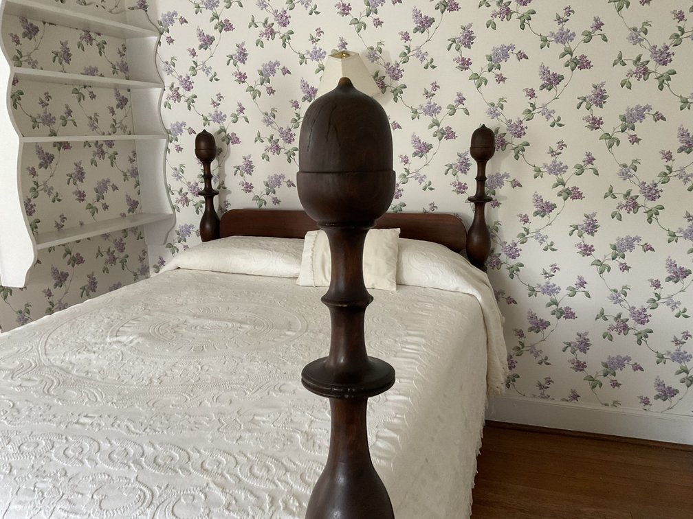 Image for Early Acorn Post Walnut Full Size Bed