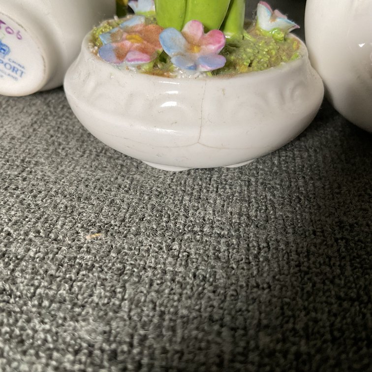 Image for Coalport and More Miniature Floral Arrangements