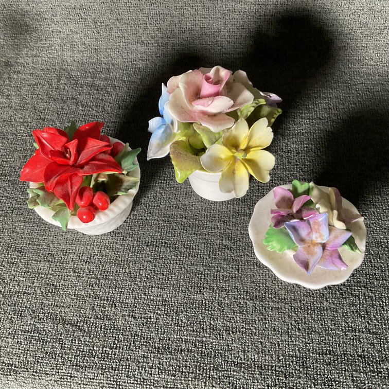 Image for Coalport and More Miniature Floral Arrangements