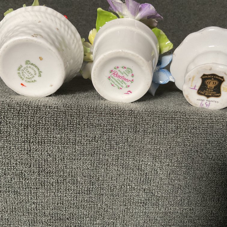 Image for Coalport and More Miniature Floral Arrangements