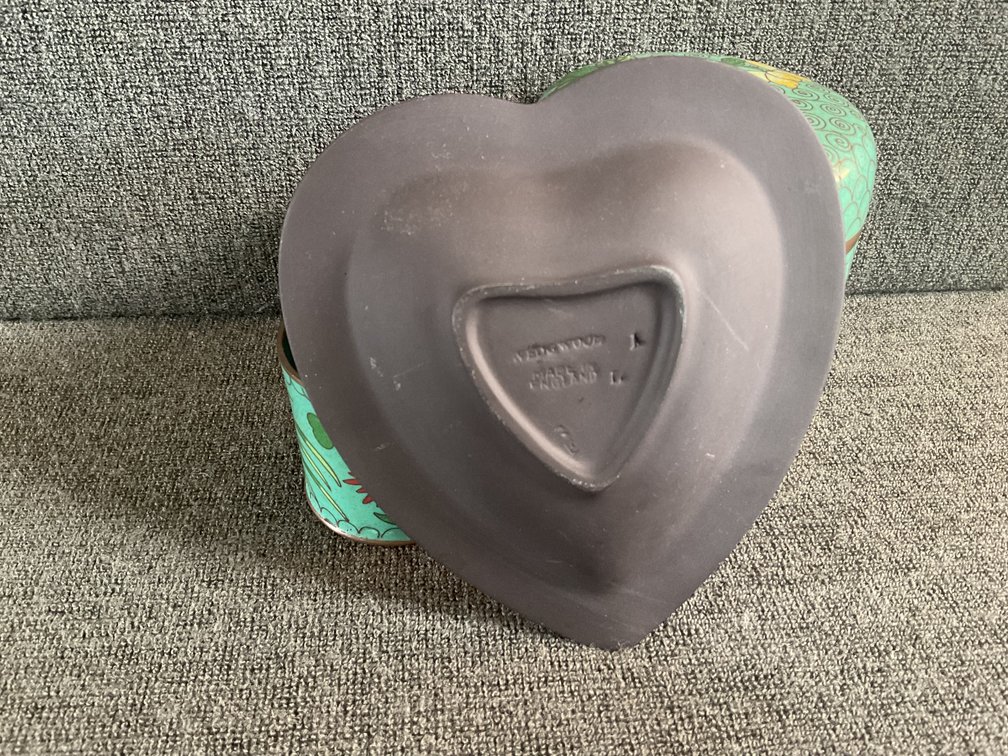 Image for Wedgwood Jasperware Heart and Cloisonné