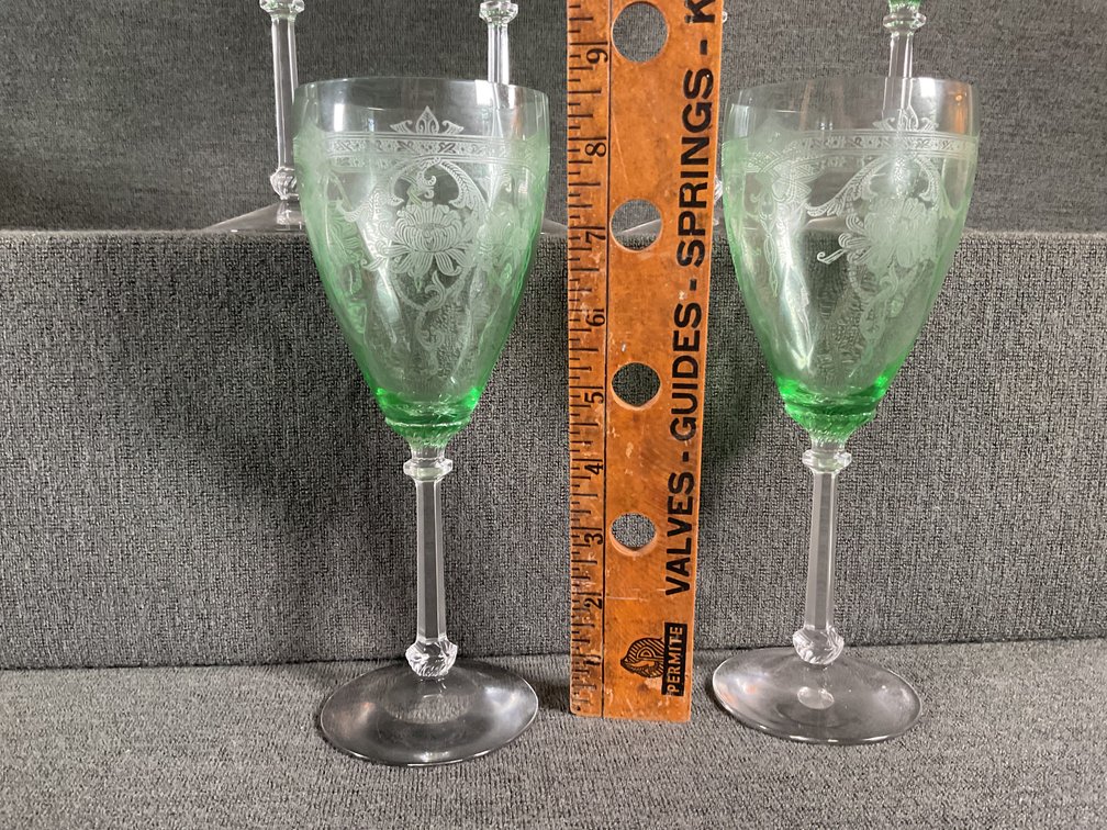Image for Heisey Moongleam ”Empress” 10 oz Tall Stem Goblet