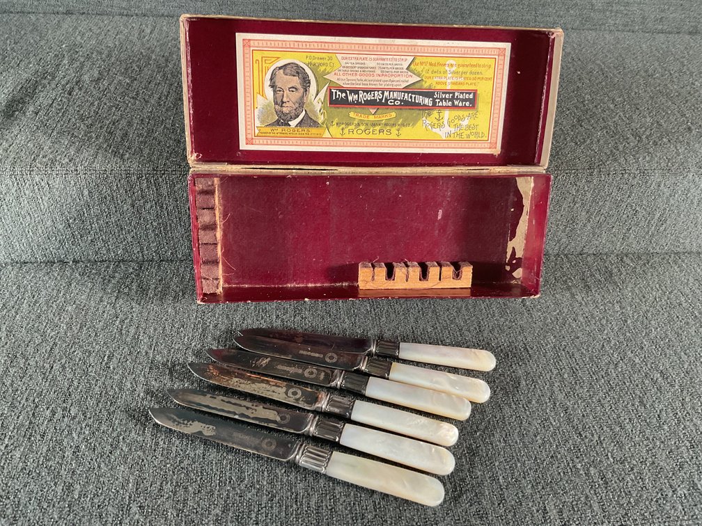 Image for Rogers Silver Plated Dessert Knives