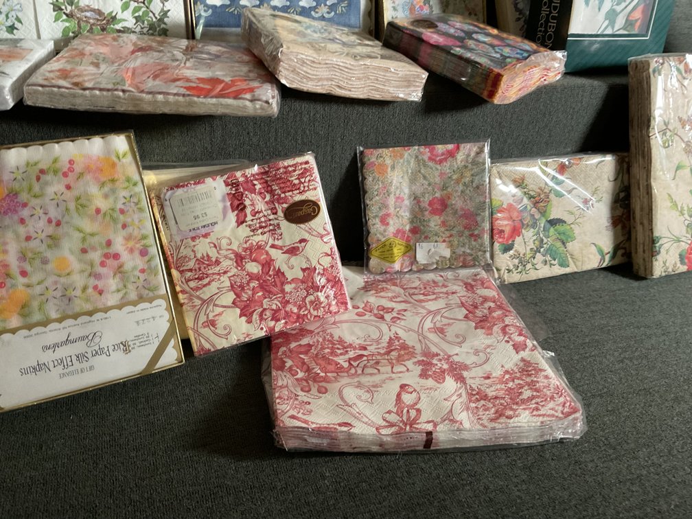 Image for Collection of Paper Cocktail and Dinner Napkins