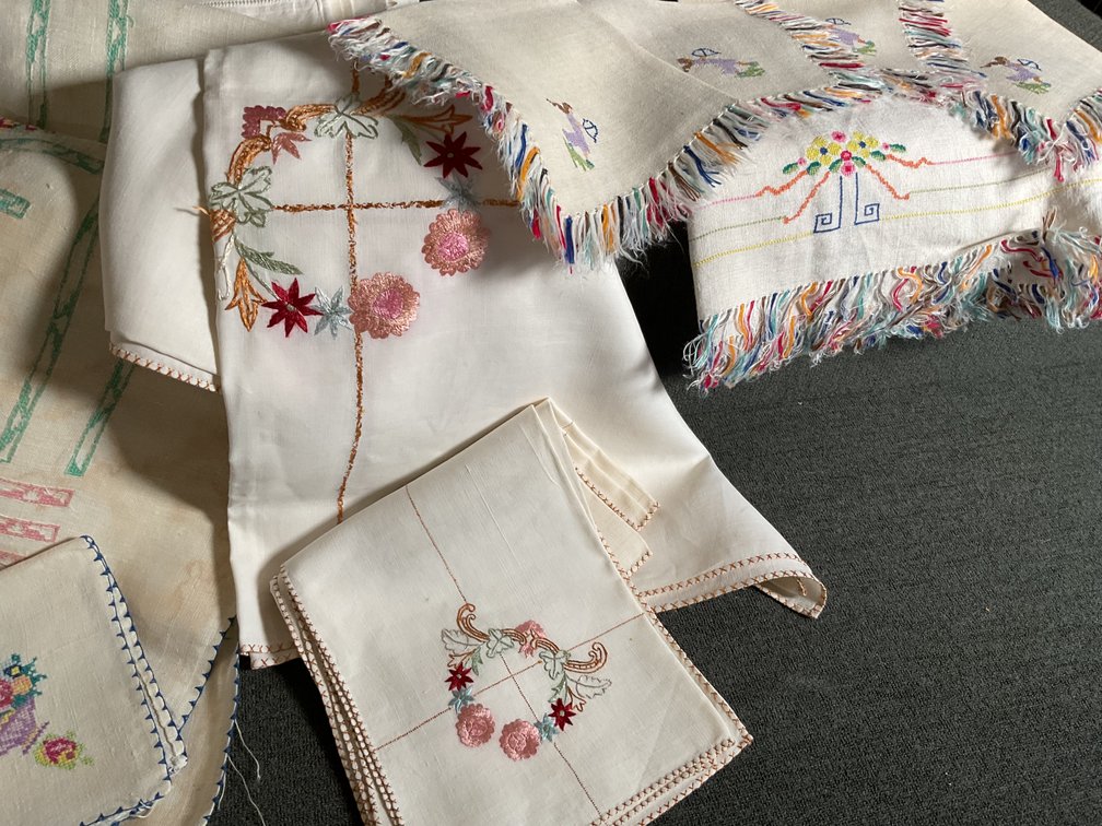 Image for Vintage Linen Bridge Cloths