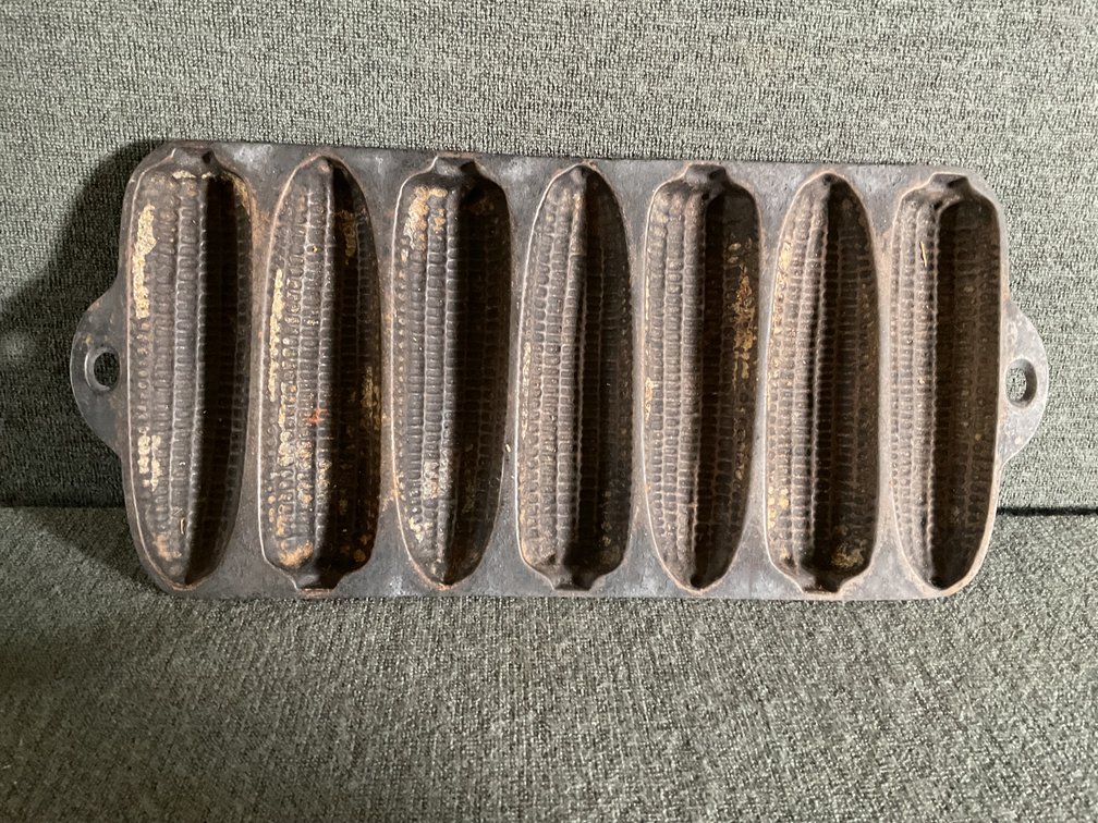 Image for Wagner #1319 Cast Iron Junior Corn Stick Pan